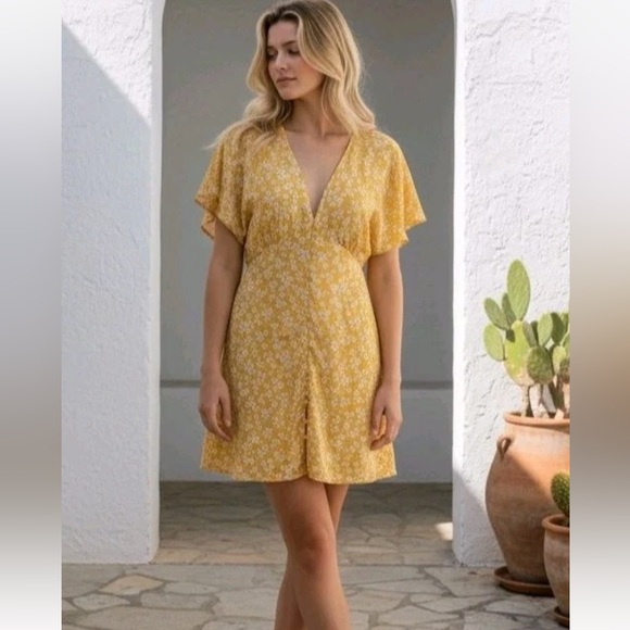 Abercrombie & Fitch Dresses & Skirts - Yellow Abercrombie & Fitch Dress